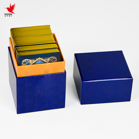 カスタムプリントゴールド金メッキエッジオラクルタロットデッキトランプパーソナライズされたプラスチックタロットカードカスタムロゴ付き